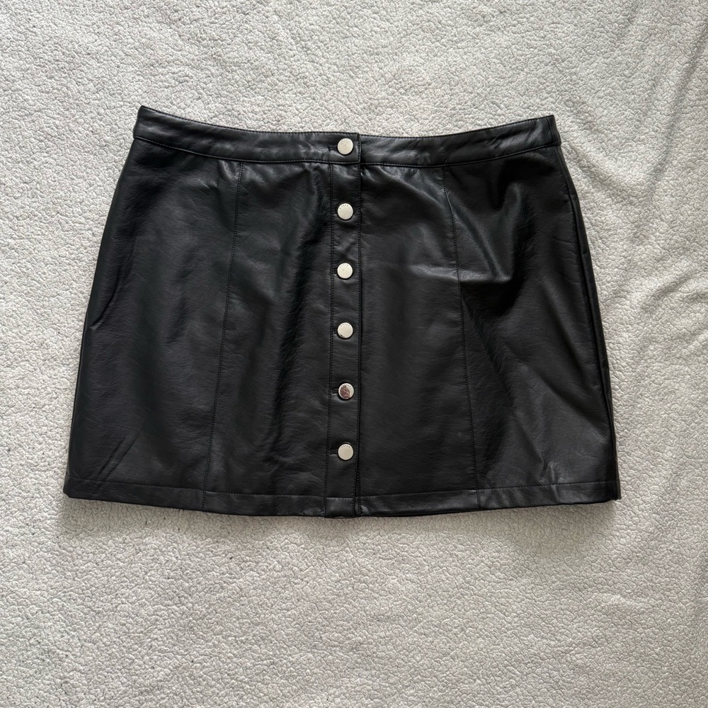 GUESS Black Button-Up Leather Skirt
